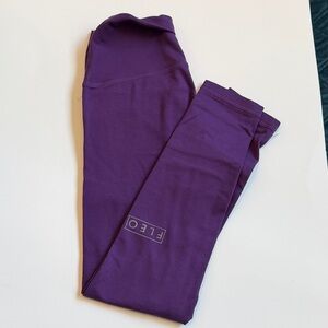 Fleo Vibrant Violet Leggings